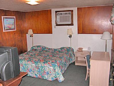 Magic Sun Tan Motel Fulton Room photo